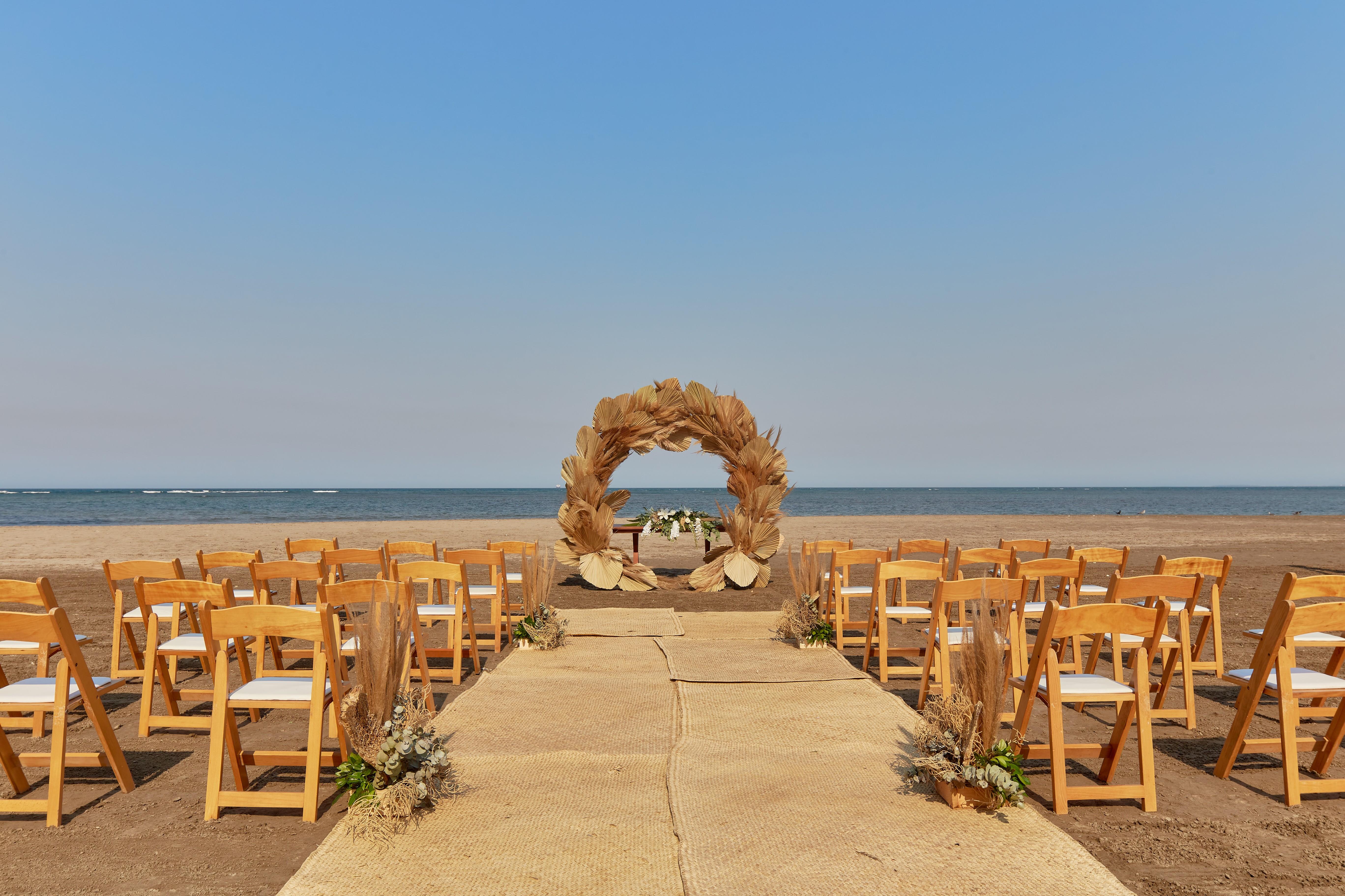 Grand Fiesta Americana Veracruz Zewnętrze zdjęcie Wedding ceremony on the beach