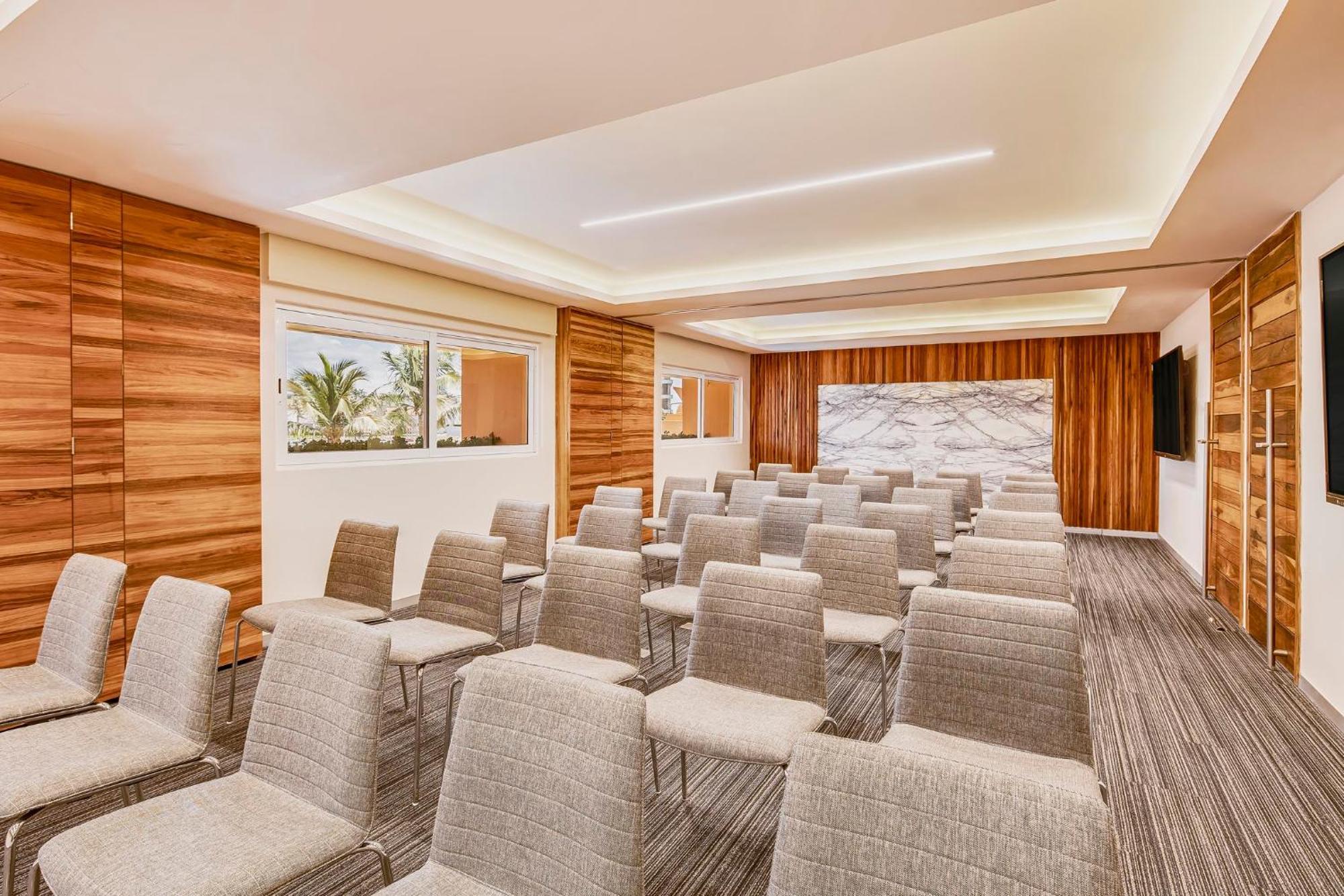 Grand Fiesta Americana Veracruz Zewnętrze zdjęcie Meeting room at the Westin Maldives